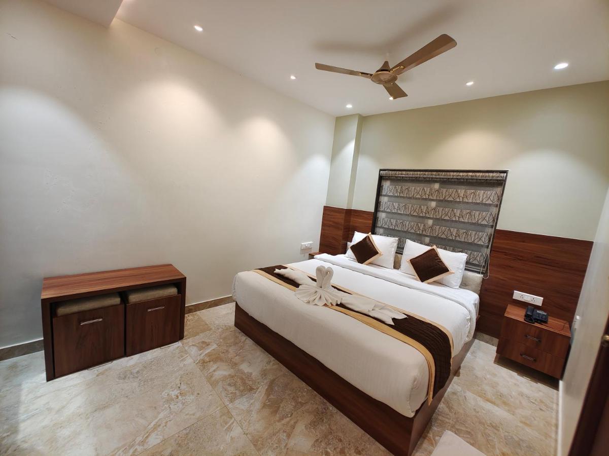 Hotel Thousand Pillars Warangal Esterno foto
