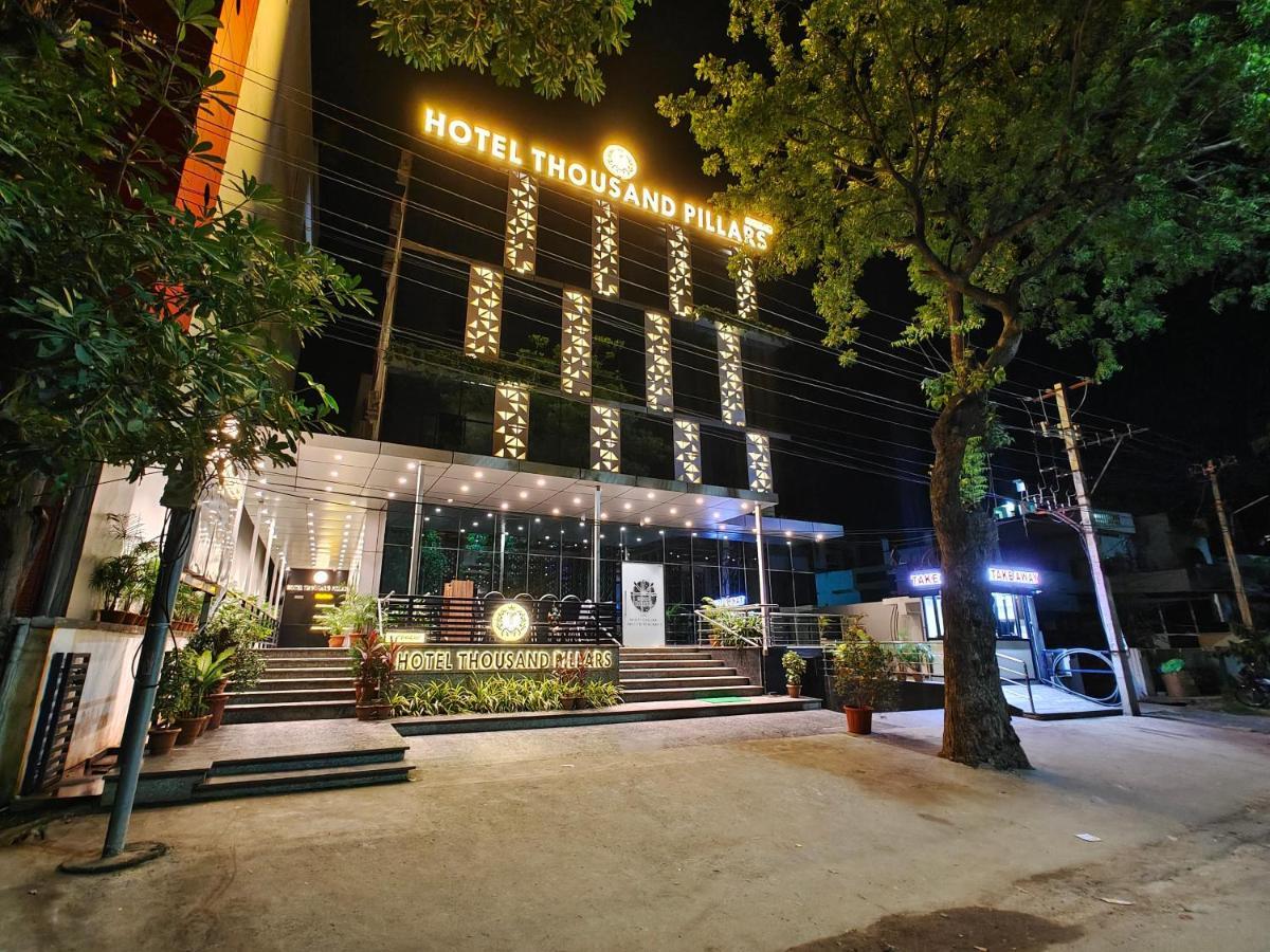 Hotel Thousand Pillars Warangal Esterno foto