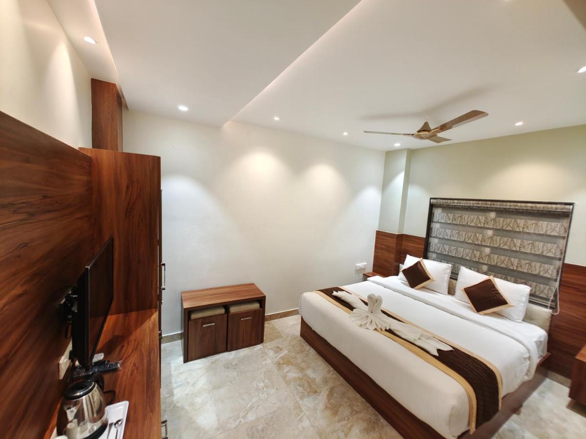 Hotel Thousand Pillars Warangal Esterno foto
