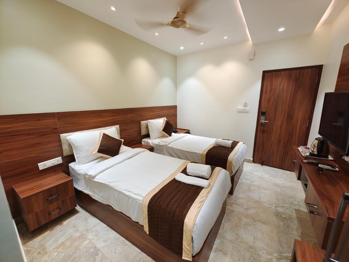 Hotel Thousand Pillars Warangal Esterno foto